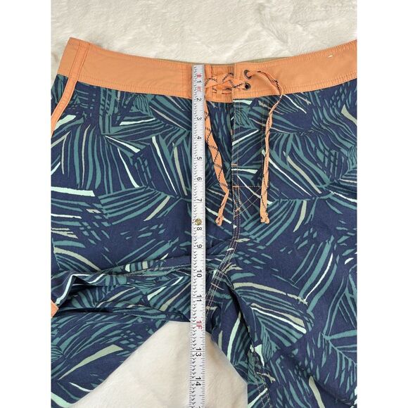 Patagonia Board Shorts Men's Hydropeak Stretch Floral Water Swim Trunks - Sz 30 - Picture 6 of 9